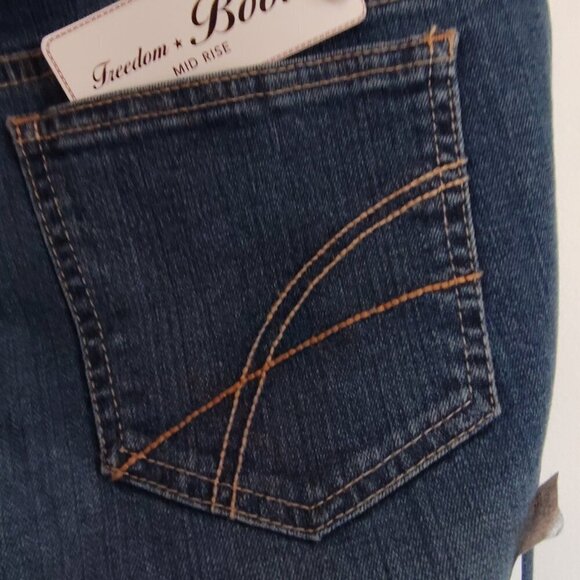 Ladies SZ 2R Tommy Hilfiger Freedom Bootcut Denim Jean - Picture 5 of 6